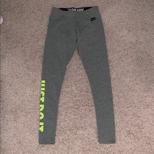 Grey Nike Leggings (like new)